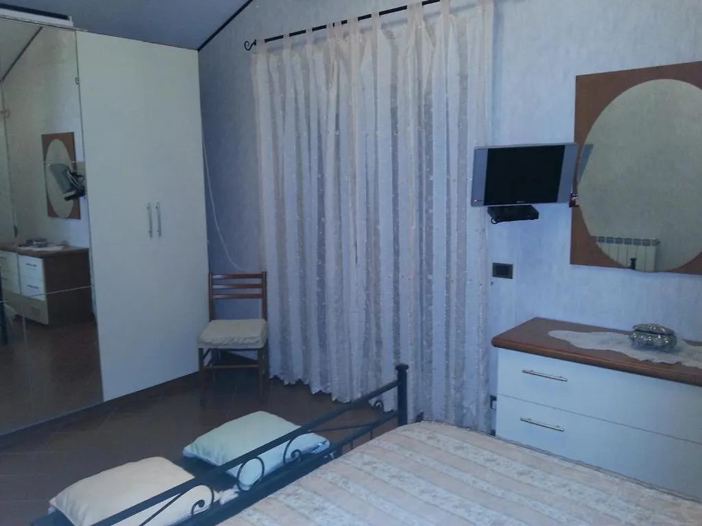 Alexander Bed And Breakfast Ciampino Bed & Breakfast