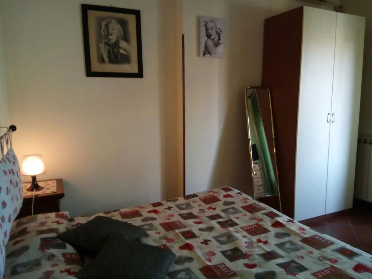 Bed & Breakfast Alexander Bed And Breakfast Ciampino Italy